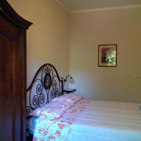 Agriturismo Zafferano E Dintorni SantʼAnatolia di Narco Kamer foto